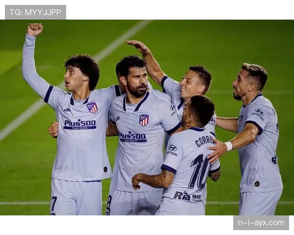 西甲蓝白光辉时刻：团结铸就奇迹，荣耀助力球队逆境崛起